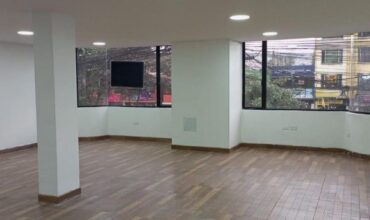 Arriendo dos oficinas nuevas Sec. Chillogallo 85 m², Alto Flujo Comercial!