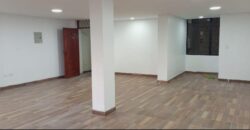 Arriendo dos oficinas nuevas Sec. Chillogallo 85 m², Alto Flujo Comercial!