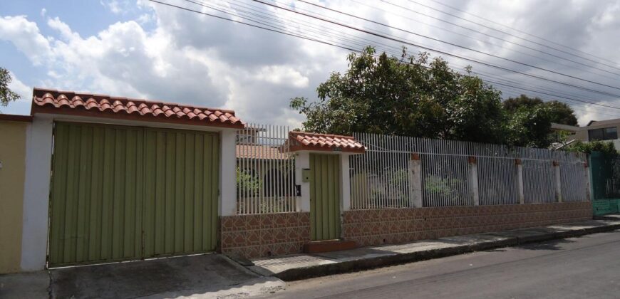 Propiedad En Venta 517m². Sector Conocoto