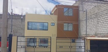 Casa en VENTA por ESTRENAR en Sector de la Martha Bucaram a 100m de la principal