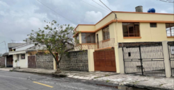Casa de VENTA en el Dorado 376m2 de terreno, Norte de Quito, Ecuador