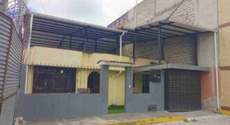 Casa de VENTA en QUITUMBE a 10 minutos de la parada del Metro y el Terminal al Sur de Quito, Ecuador.