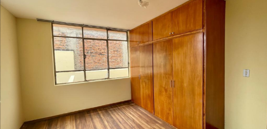 Casa de VENTA en el Dorado 376m2 de terreno, Norte de Quito, Ecuador